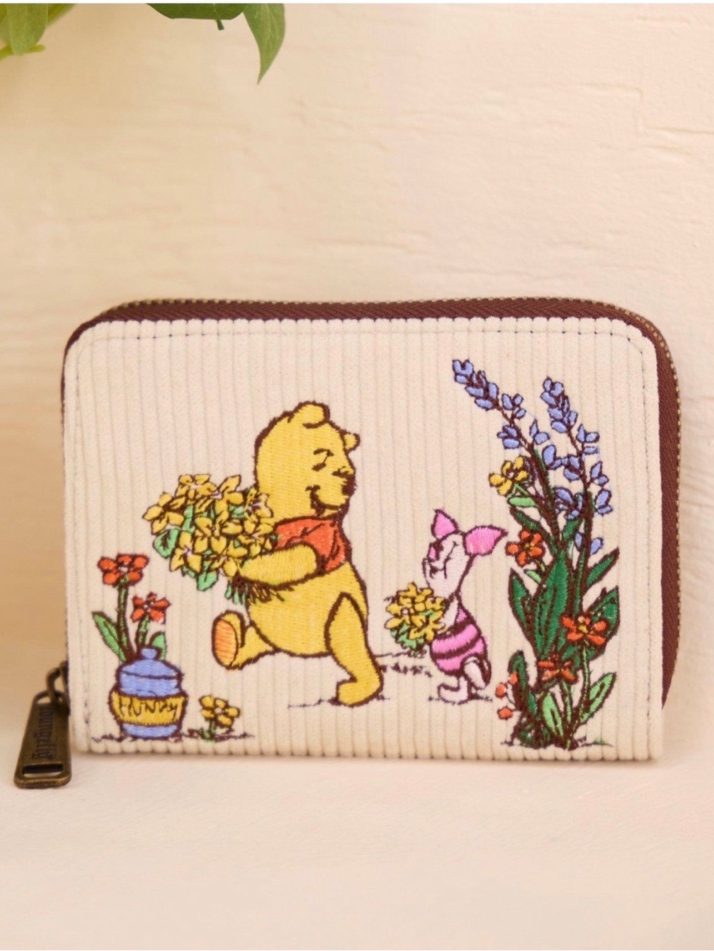 New Loungefly Disney Winnie the Pooh Gardening Corduroy Accordion Wallet - Picture 2 of 4